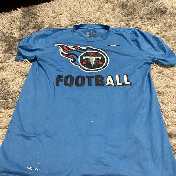 Football active tee. 🏈 - Picture 2 of 2